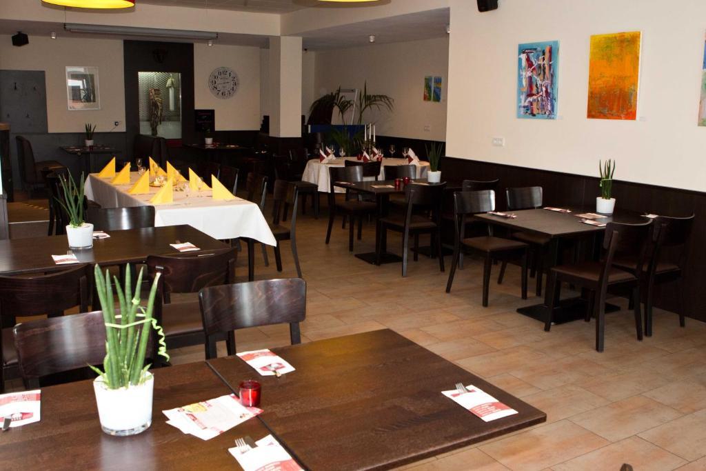 Kretschmanns Hotel Sehnde Ngoại thất bức ảnh